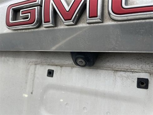 Used 2022 GMC Yukon Denali image 9