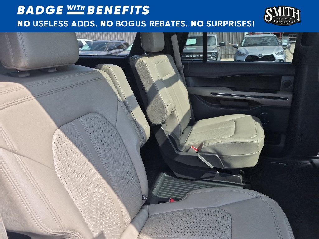 Used 2021 Ford Expedition Limited AWD/4WD image 13
