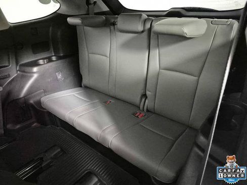 Certified 2021 Toyota Highlander XLE AWD/4WD image 29