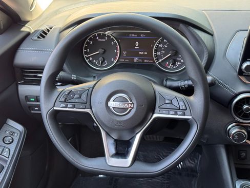 Used 2025 Nissan Sentra SV FWD image 18