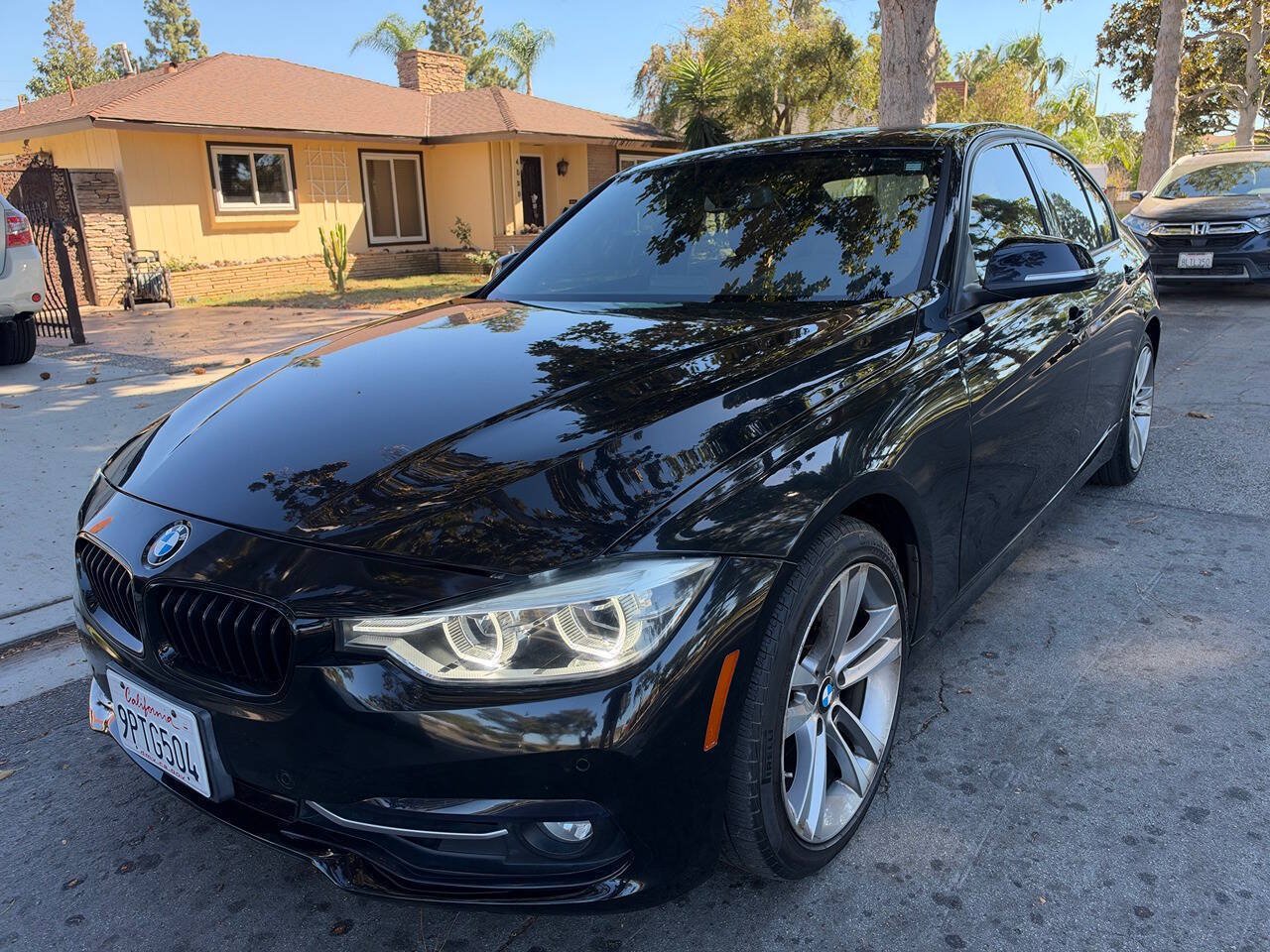 Used 2016 BMW 328i Sedan RWD image 1