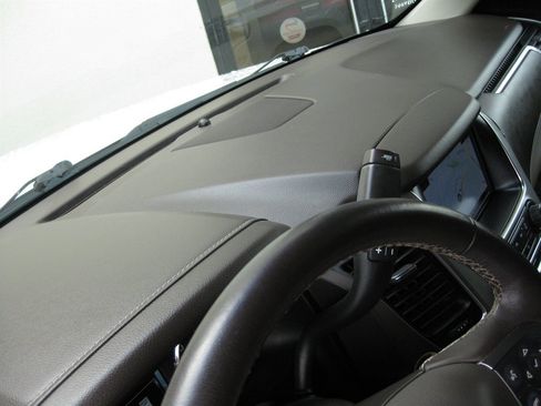 Used 2019 Chevrolet Tahoe Premier RWD image 25