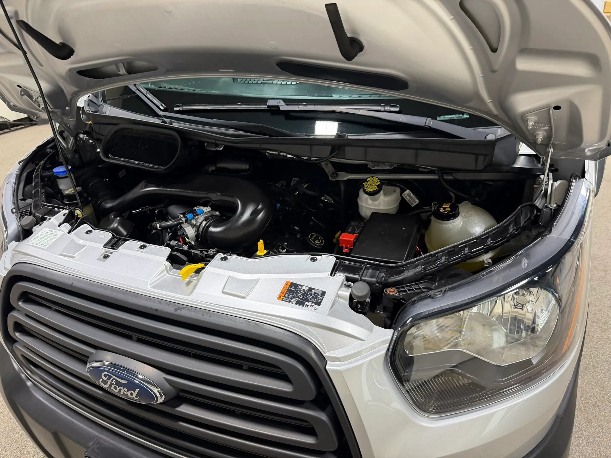 Used 2019 Ford Transit 250 148 Medium Roof RWD image 65