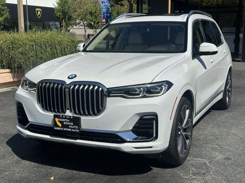 Used 2019 BMW X7 xDrive50i w/ Premium Package AWD/4WD image 4