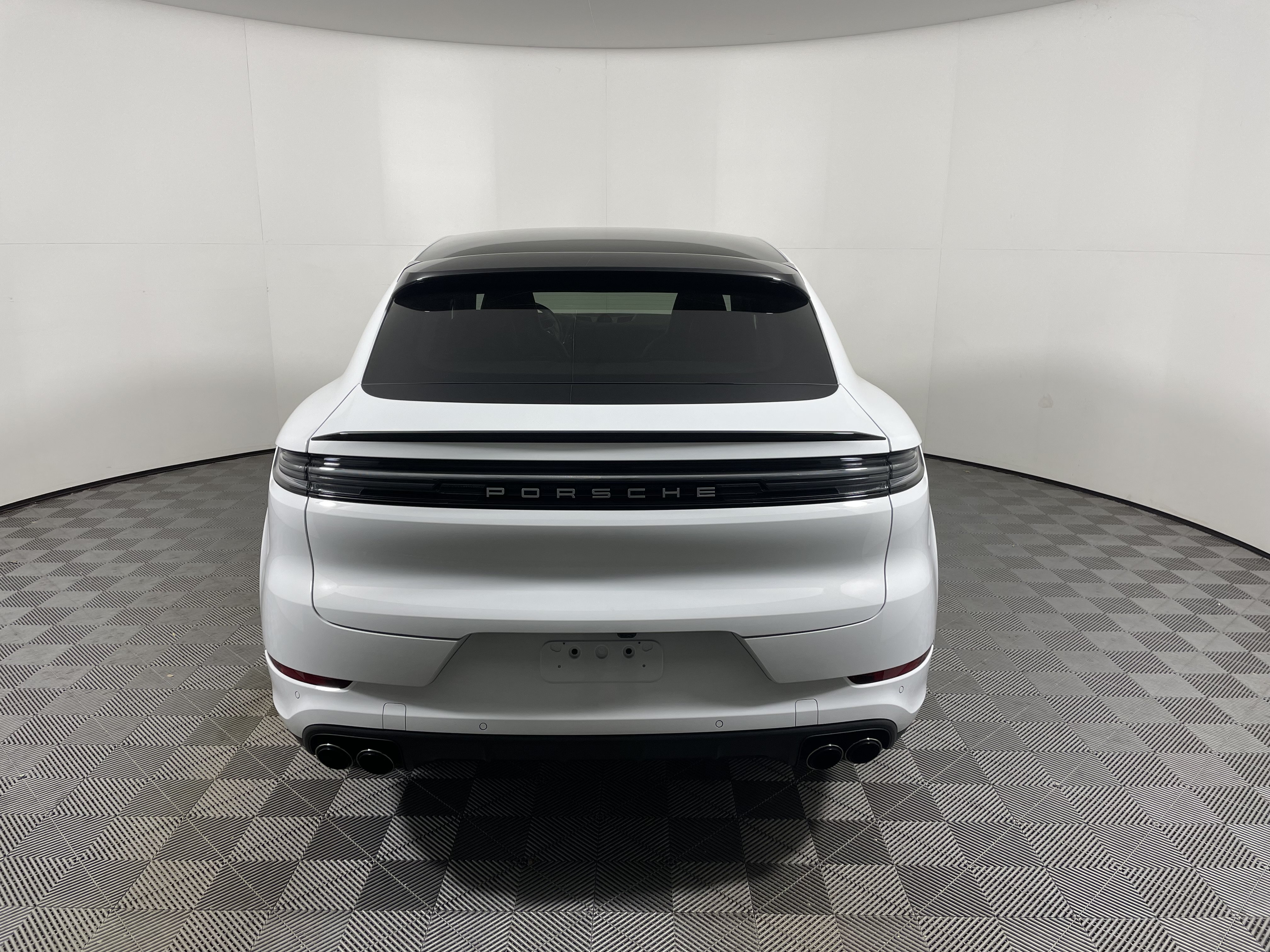 Used 2025 Porsche Cayenne Coupe AWD/4WD image 6