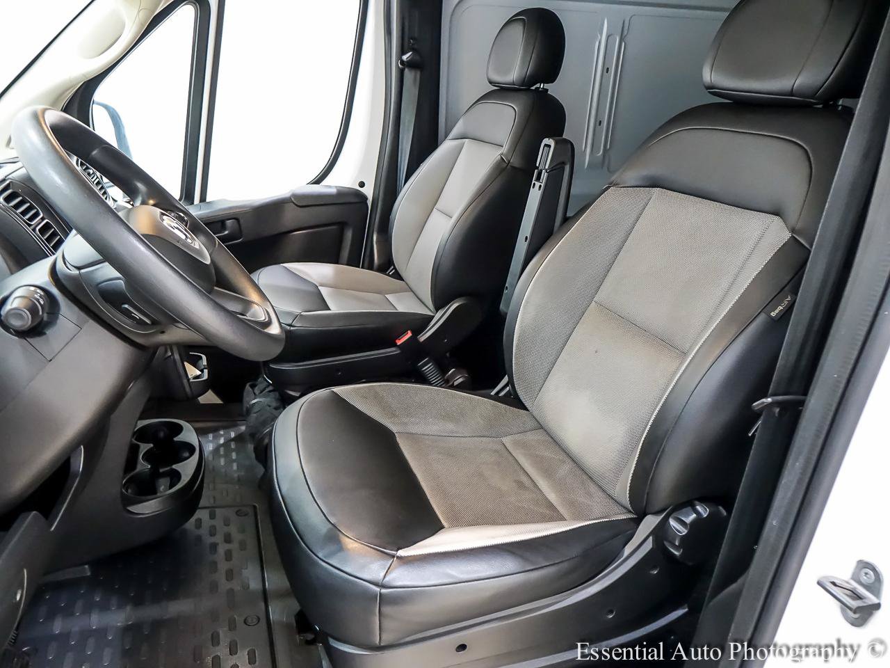 Used 2023 RAM ProMaster 2500 FWD image 7
