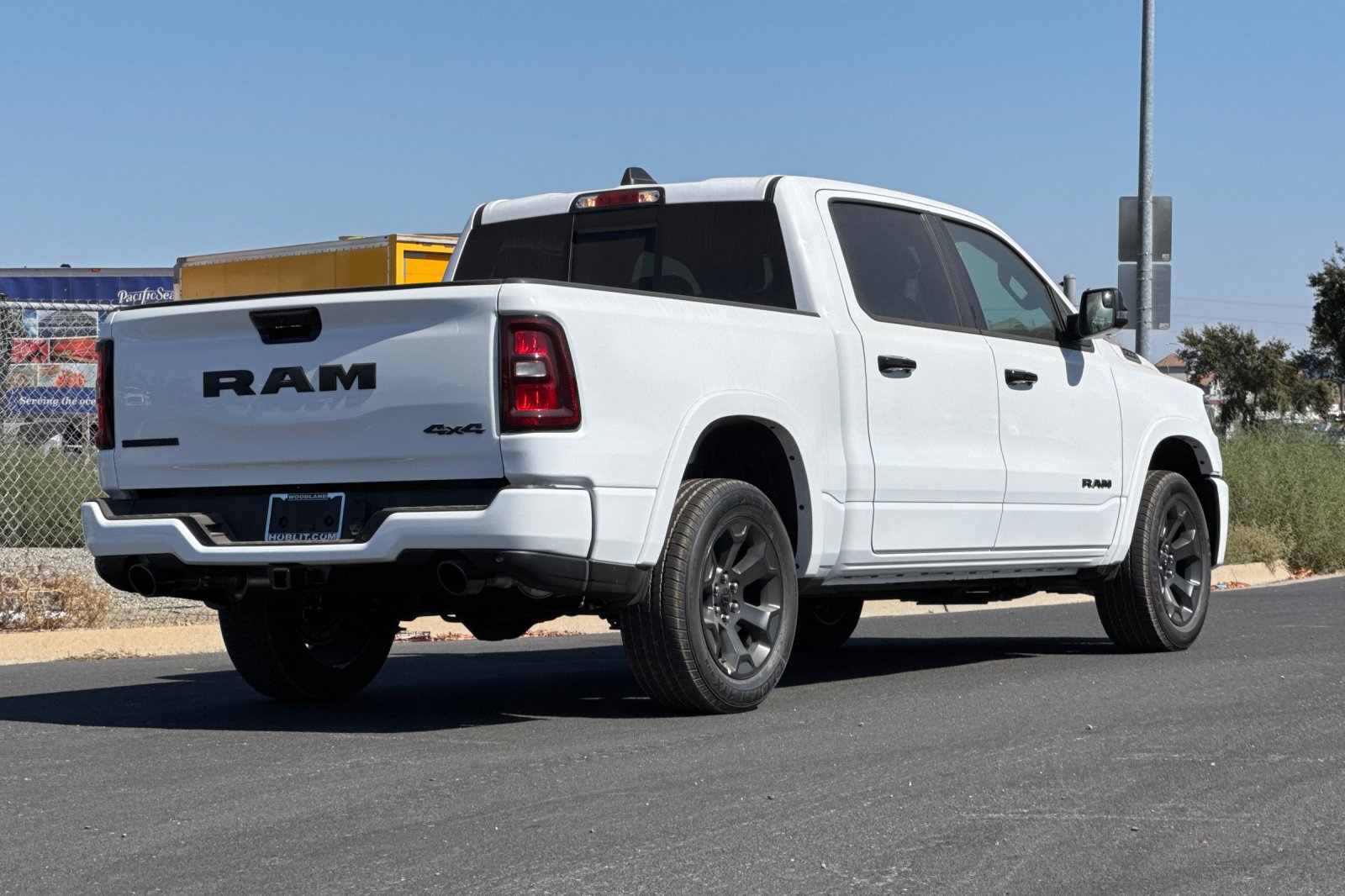 New 2027 RAM 1500 4x4 Crew Cab image 3