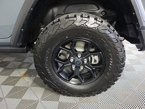 Used 2024 Jeep Wrangler Willys image 17
