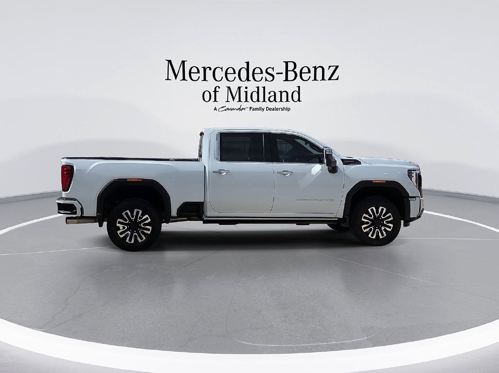 Used 2026 GMC Sierra 2500 Denali Ultimate w/ Max Trailering Package AWD/4WD image 9