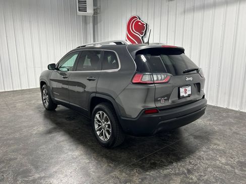 Used 2019 Jeep Cherokee Latitude Plus w/ Comfort/Convenience Group AWD/4WD image 2