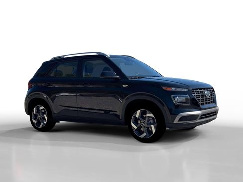 New 2026 Hyundai Venue SEL FWD image 10