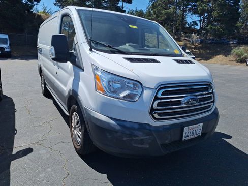 Used 2018 Ford Transit 250 130 Low Roof w/ Exterior Upgrade Package RWD image 7