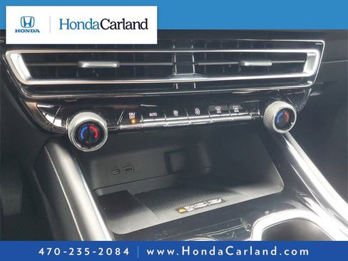 Used 2025 Chevrolet Traverse LT w/ Midnight/Sport Edition image 21