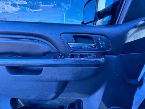 Used 2013 GMC Sierra 2500 Denali w/ Suspension Package, Off-Road image 12