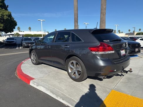 Used 2010 Toyota Venza AWD image 14