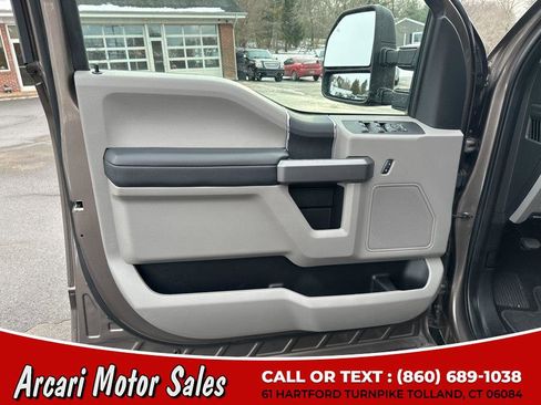 Used 2019 Ford F250 XLT w/ Snow Plow Prep Package image 16