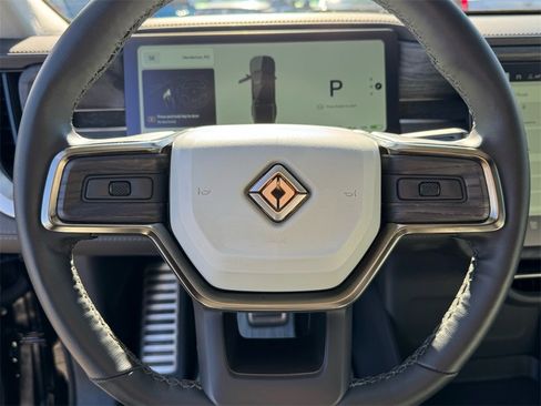 Used 2022 Rivian R1T Adventure image 24