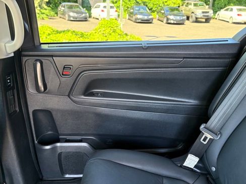 Used 2025 Honda Odyssey EX-L image 13