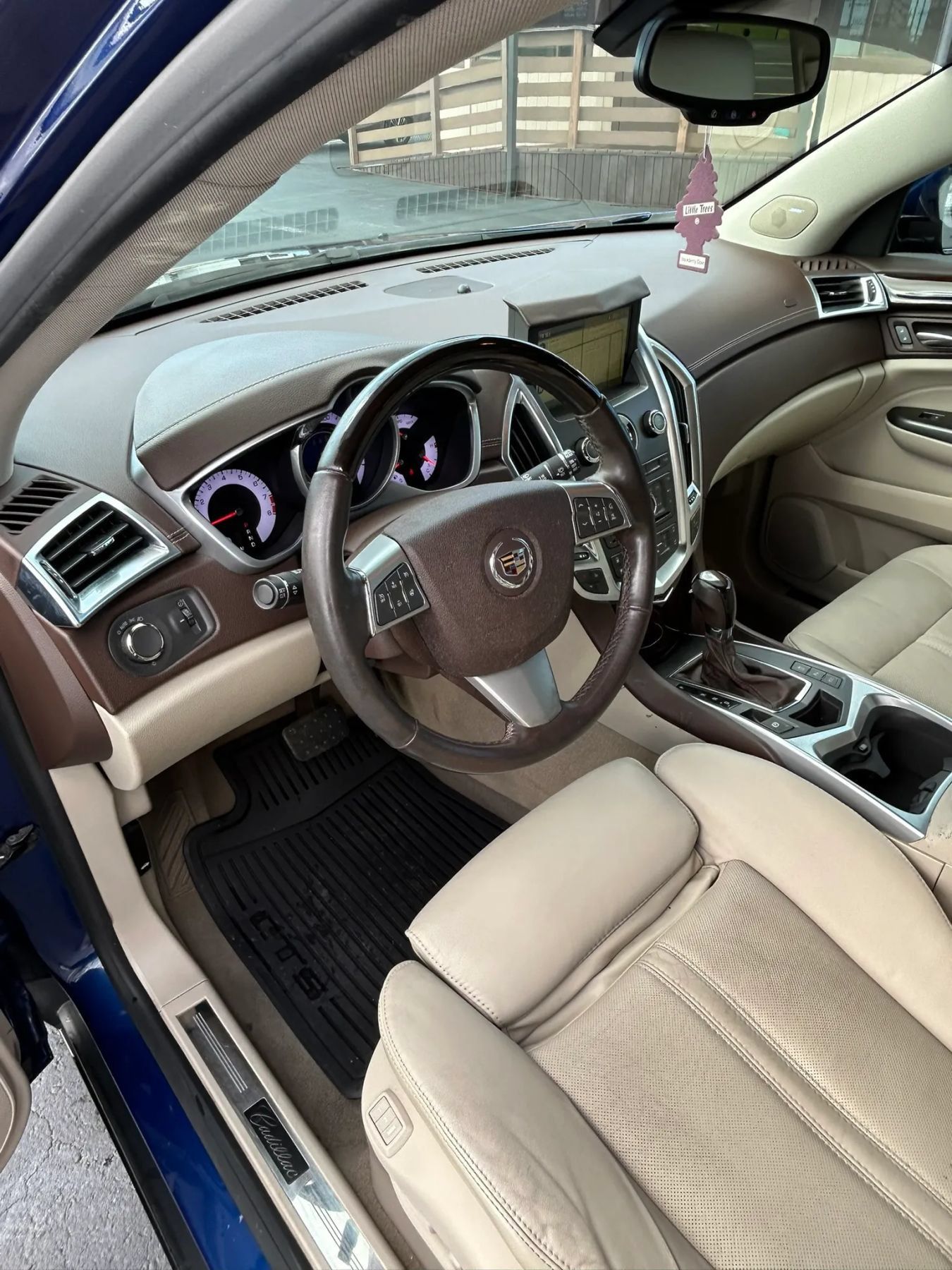 Used 2012 Cadillac SRX Luxury FWD image 25