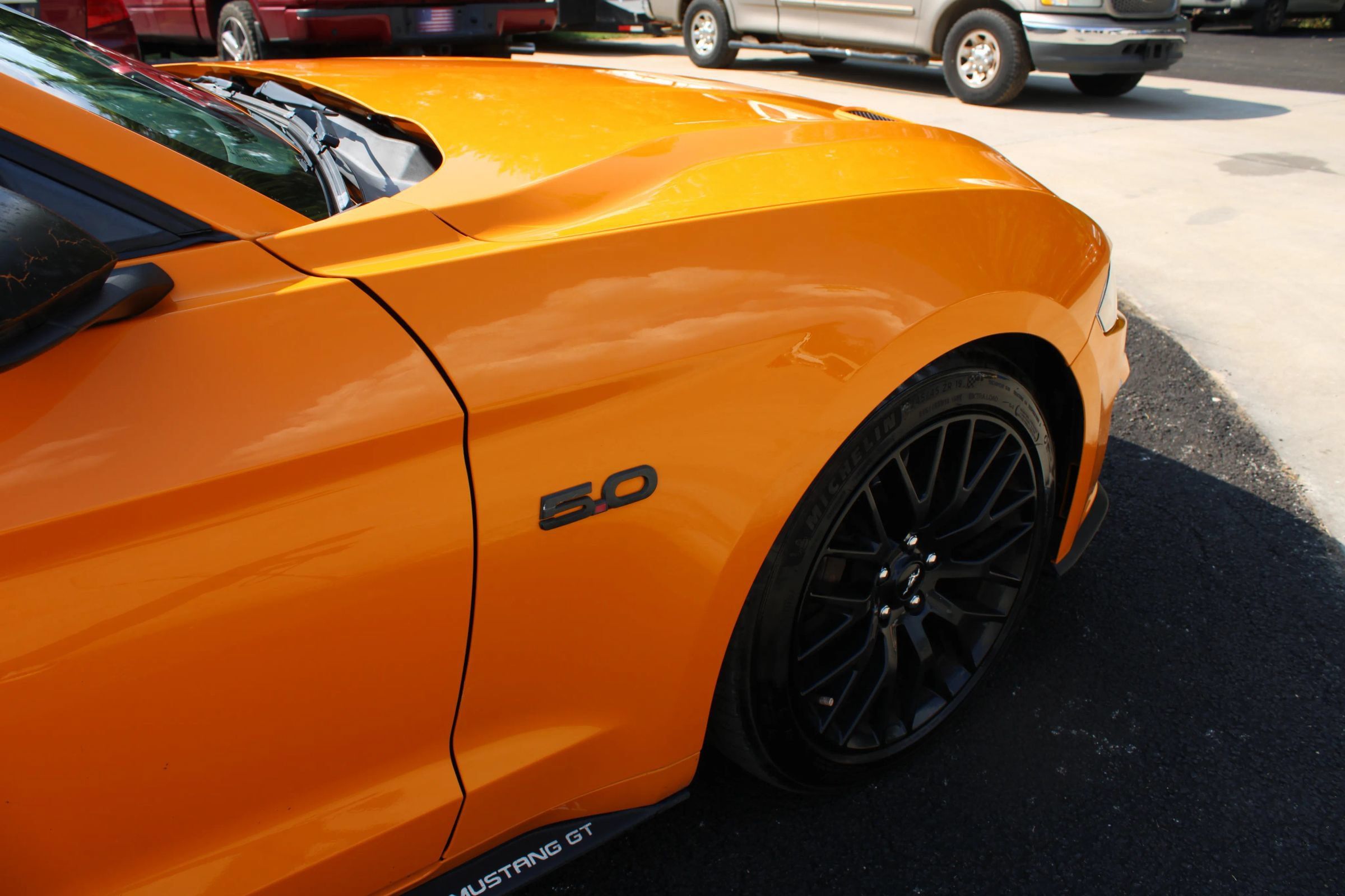 Used 2018 Ford Mustang GT Premium w/ GT Performance Package RWD image 12
