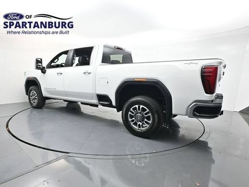 Used 2025 GMC Sierra 2500 SLT AWD/4WD image 5