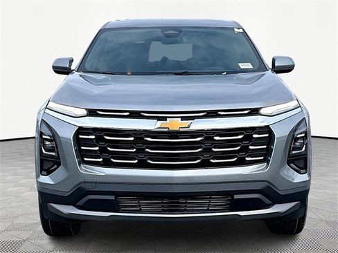New 2026 Chevrolet Equinox LT image 2