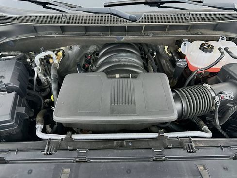Used 2022 Chevrolet Suburban Premier AWD/4WD image 32