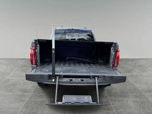 Used 2025 Ford F150 Raptor AWD/4WD image 5