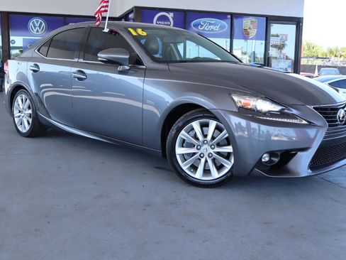 Used 2016 Lexus IS 200t image 3