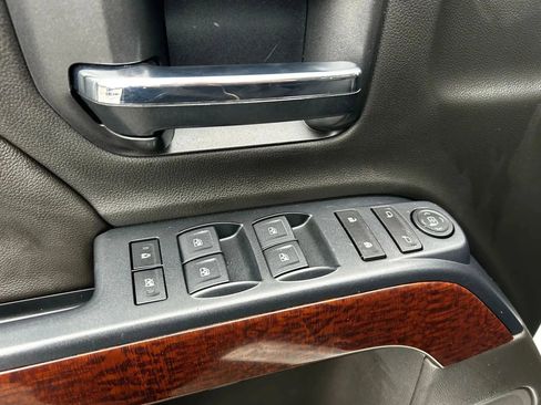 Used 2017 GMC Sierra 1500 SLE w/ SLE Value Package image 27