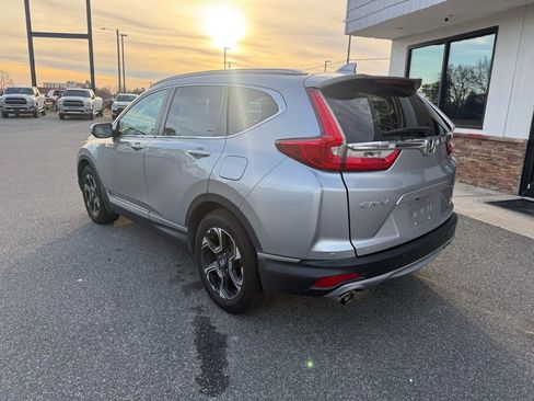 Used 2019 Honda CR-V Touring image 5
