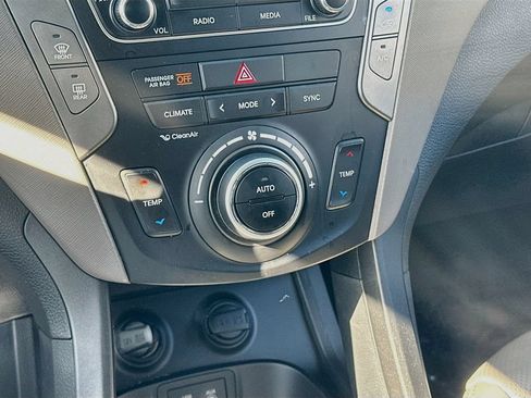 Used 2018 Hyundai Santa Fe Sport FWD image 15