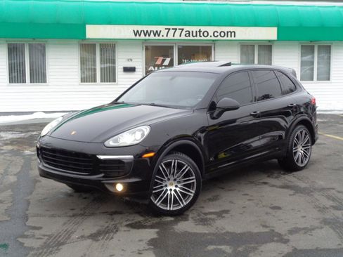 Used 2016 Porsche Cayenne Platinum Edition image 1