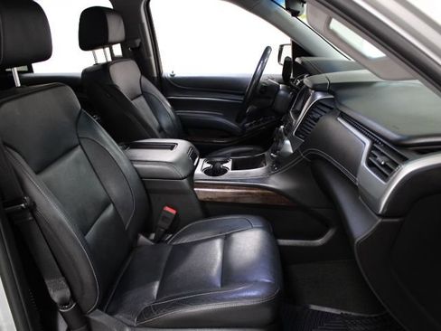 Used 2018 Chevrolet Tahoe LT w/ LT Signature Package image 29