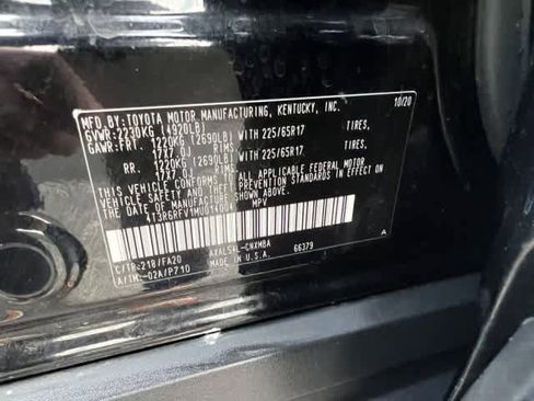 Used 2021 Toyota RAV4 XLE image 17