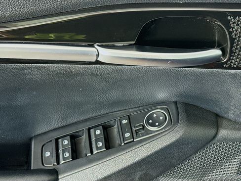 Used 2023 Kia Seltos S w/ Navigation Package FWD image 22