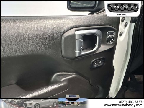 Used 2022 Jeep Gladiator Sport image 13