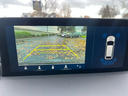 Used 2025 Acura RDX SH-AWD w/ Technology Package image 32