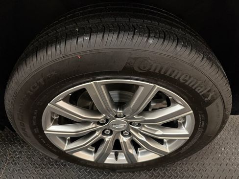 Used 2022 Cadillac XT4 Premium Luxury w/ Enhanced Visibility Package image 17