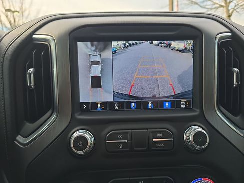 Certified 2022 GMC Sierra 3500 Denali image 16