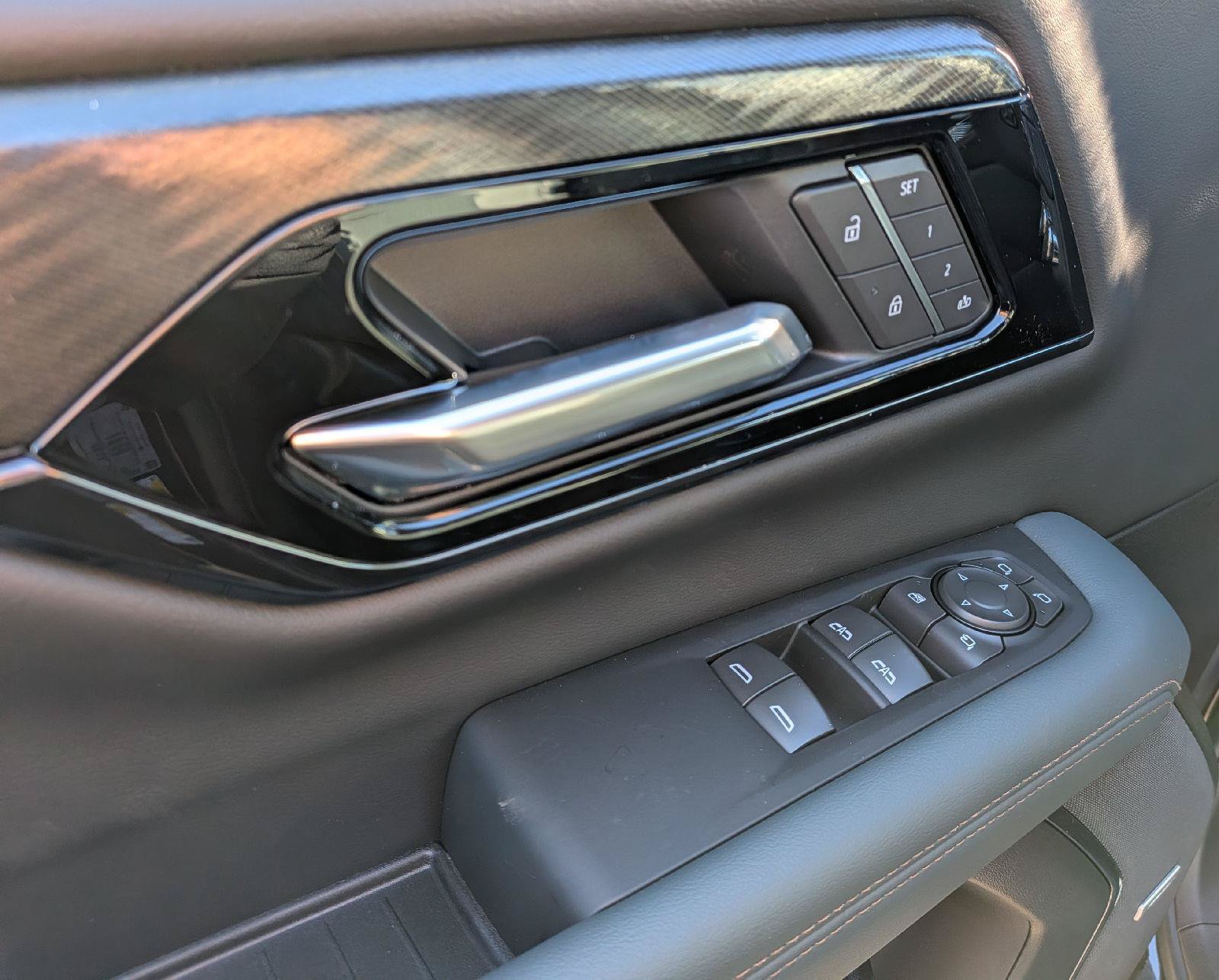 New 2027 GMC Yukon AT4 w/ AT4 Premium Plus Package AWD/4WD image 13