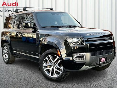 Used 2023 Land Rover Defender 110 X-Dynamic SE image 3