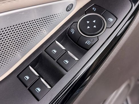 Used 2023 Ford Explorer Platinum w/ Technology Package image 20