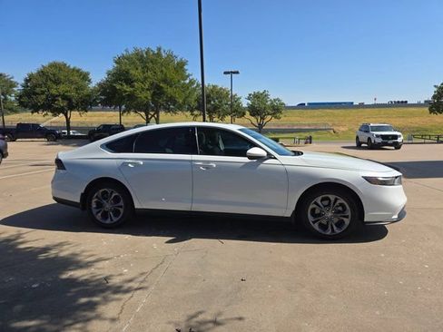 Used 2024 Honda Accord EX image 4