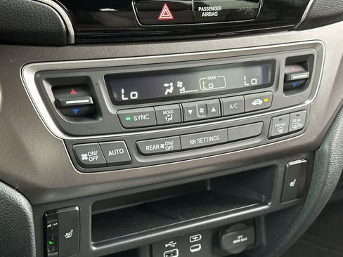 Certified 2024 Honda Passport EX-L image 23