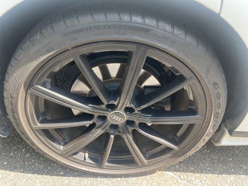 Used 2022 Audi A8 L 3.0T w/ Executive Package image 16