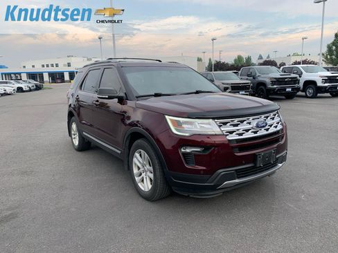 Used 2019 Ford Explorer XLT w/ Equipment Group 202A AWD/4WD image 1