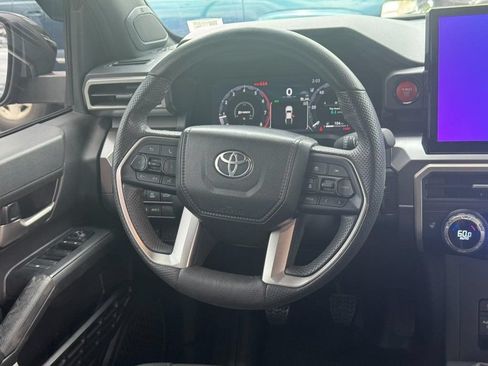 Used 2024 Toyota Tacoma TRD Off-Road w/ TRD Off Road Premium Package AWD/4WD image 17