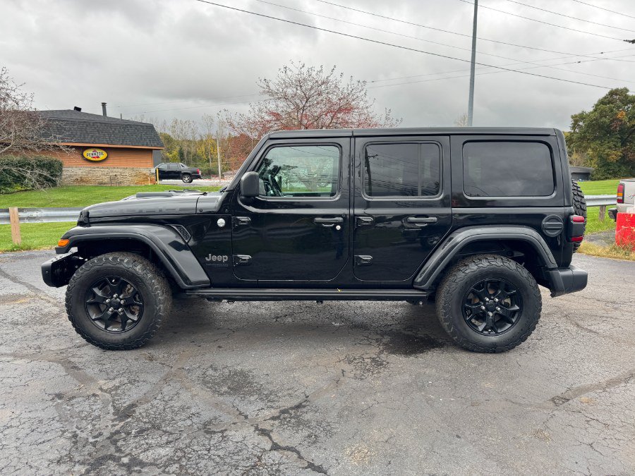 Used 2019 Jeep Wrangler Unlimited Sahara w/ Quick Order Package 24M Moab AWD/4WD image 2