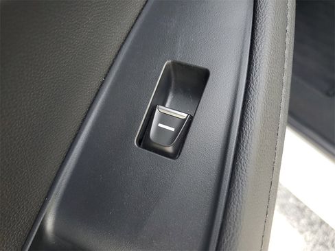 Certified 2025 Acura MDX FWD image 17